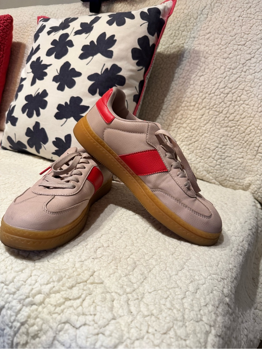 Women’s Cream Sneakers with Pink and Red Stripe Nautica
